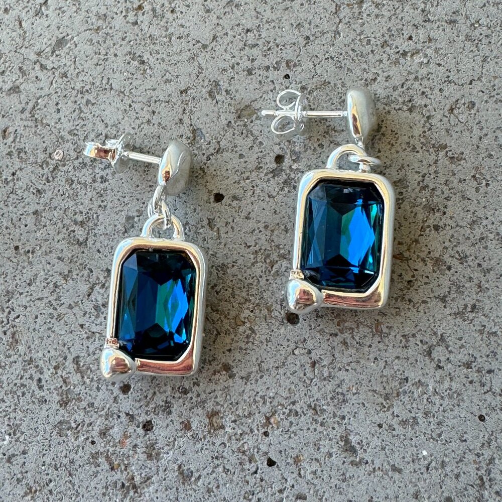 UNO de 50 UNCONVENTIONAL Earrings BLUE - New with Uno de 50 Signature Pouch